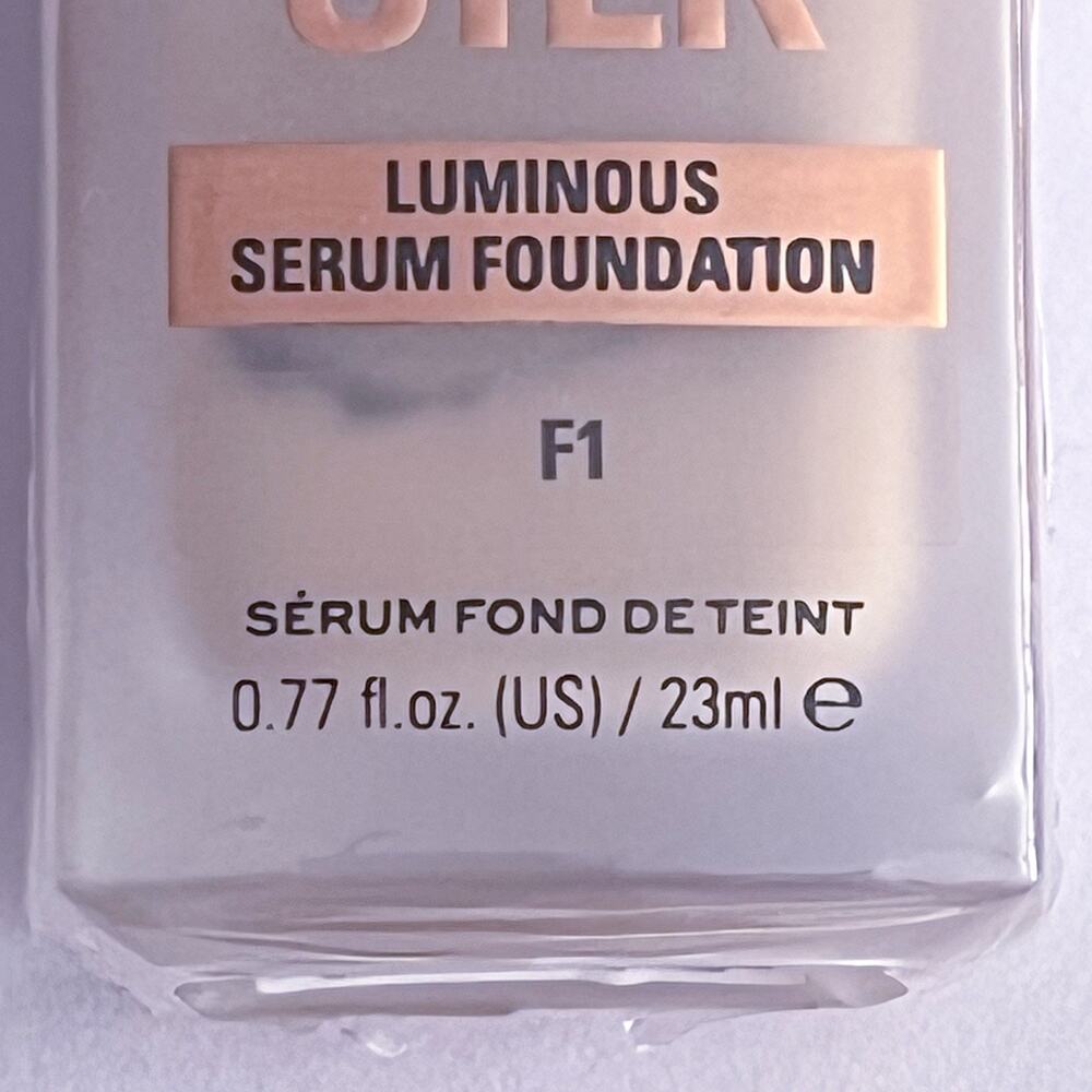 Makeup Revolution Skin Silk Serum Foundation F1 Luminous Hyaluronic Acid Peptide - Picture 4 of 7